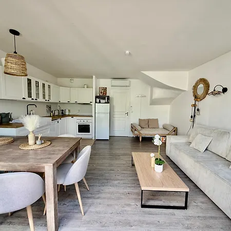 Les Restanques 3 Bedroom Leona 別荘