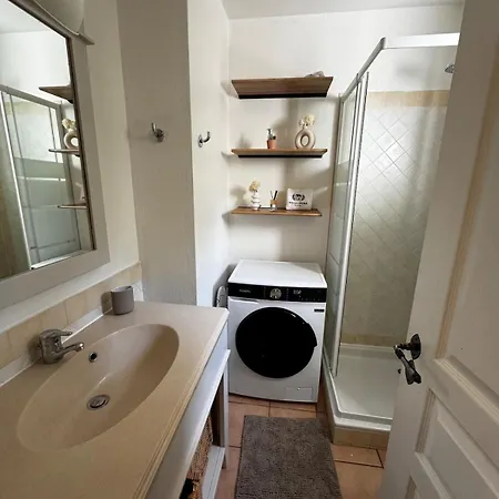 Semesterbostad Les Restanques 3 Bedroom Leona Grimaud