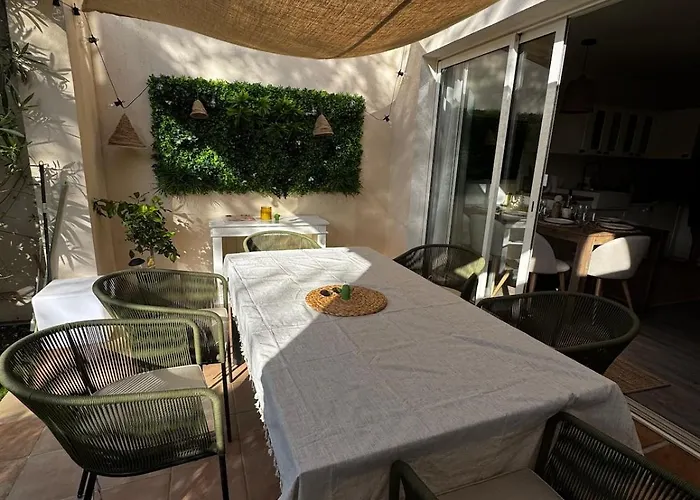 度假居 Les Restanques 3 Bedroom Leona *